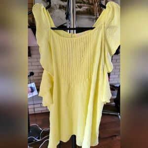 Universal Thread kemon yellow summer top